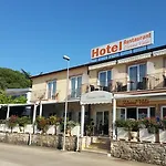 Zlatna Vala Hotel 3*