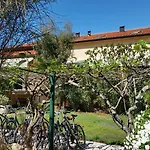 Zlatna Vala Hotel 3*