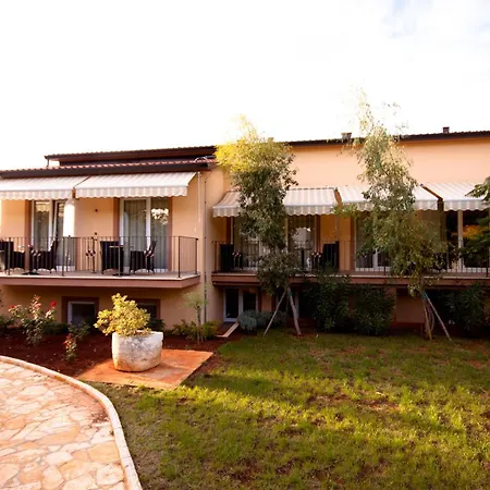 Hotel Zlatna Vala 3*