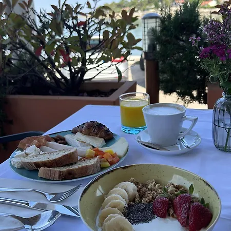 Zlatna Vala Hotel