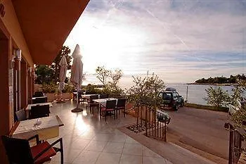Hotel Zlatna Vala 3*