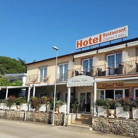 Zlatna Vala Hotel 3*