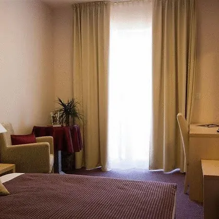 Zlatna Vala 3* Umag